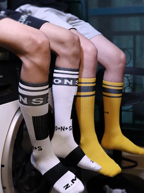 2 Pairs Men's Yellow Football Socks - Image 2