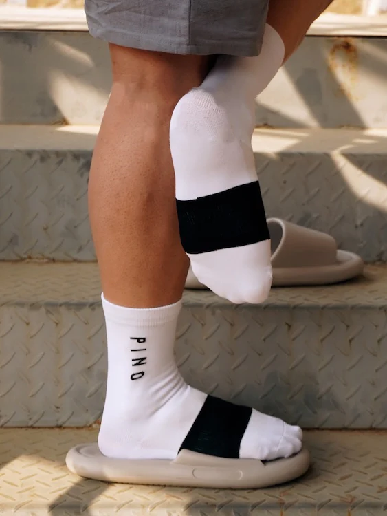 Men's Black and White Block Crew Sock - Image 3