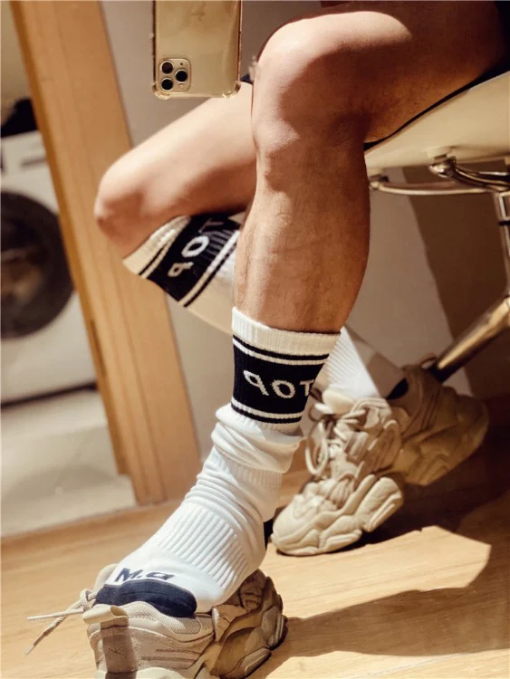 Mens Mid Calf Socks with Top Bttm Vers Prints - Image 3
