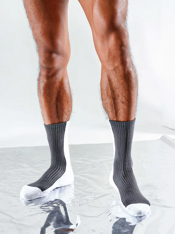 Men's Thick Crew Socks with Grey or Pink Vertical Stripes