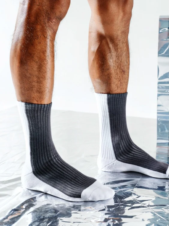 Men's Thick Crew Socks with Grey or Pink Vertical Stripes - Image 3