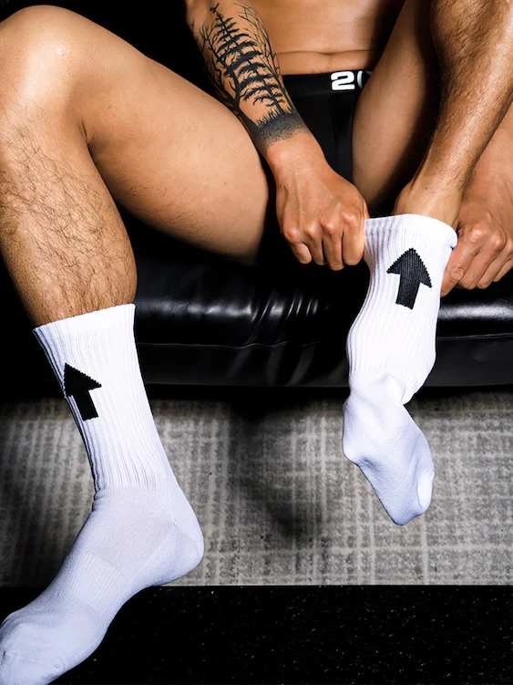 TOP Arrow Thick White Crew Socks - Image 5